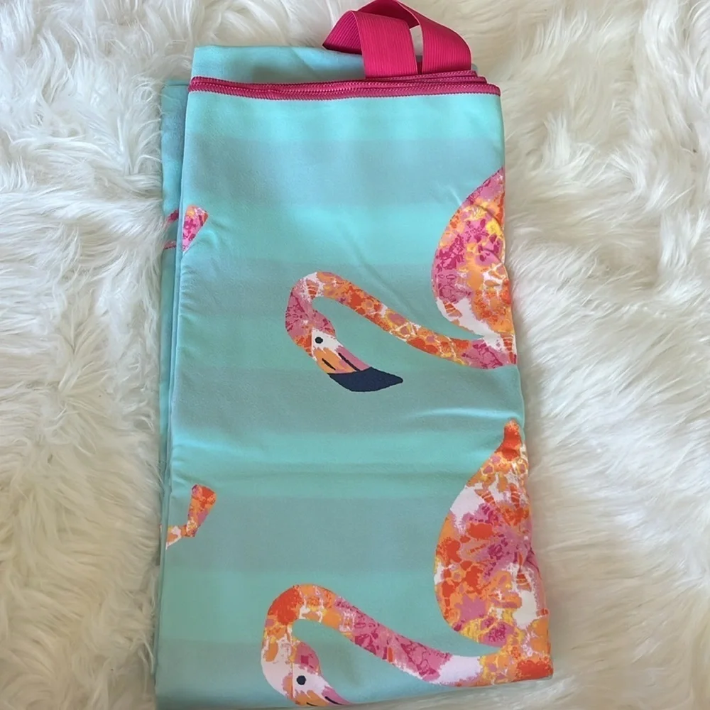 🆕 Cynthia Rowley Sand Free Reversible Towel/Blanket For 2- Flamingos/Stripes - Picture 4 of 5